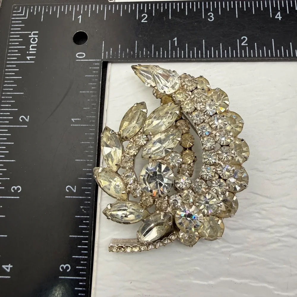 Vintage Estate Brooch Silver Tone Rhinestone Cluster Spray Floral